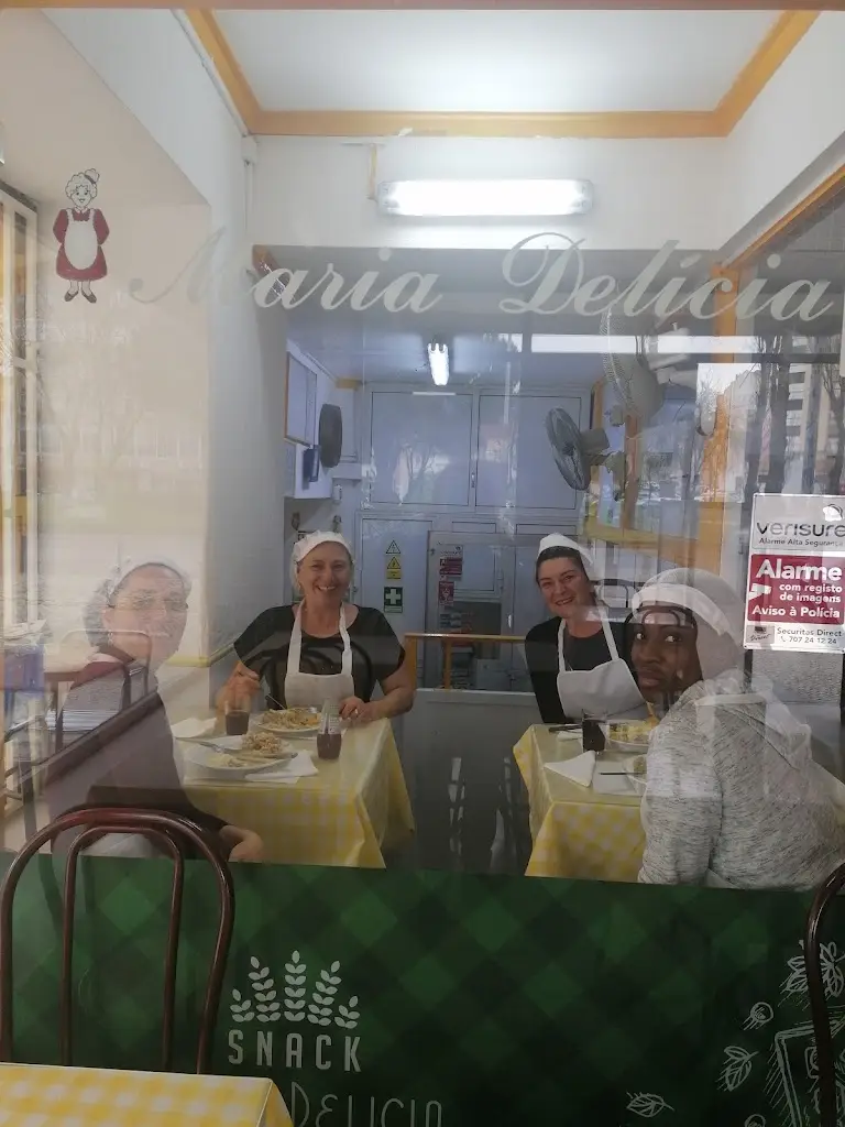 Elsa Domingos_Restaurant MARIA DELÍCIA_Alto do Pina_reseña