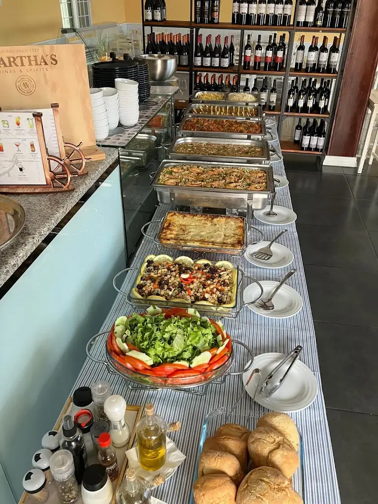 Clube Naval Bar / Restaurante_Vila do Porto_slider_image_2