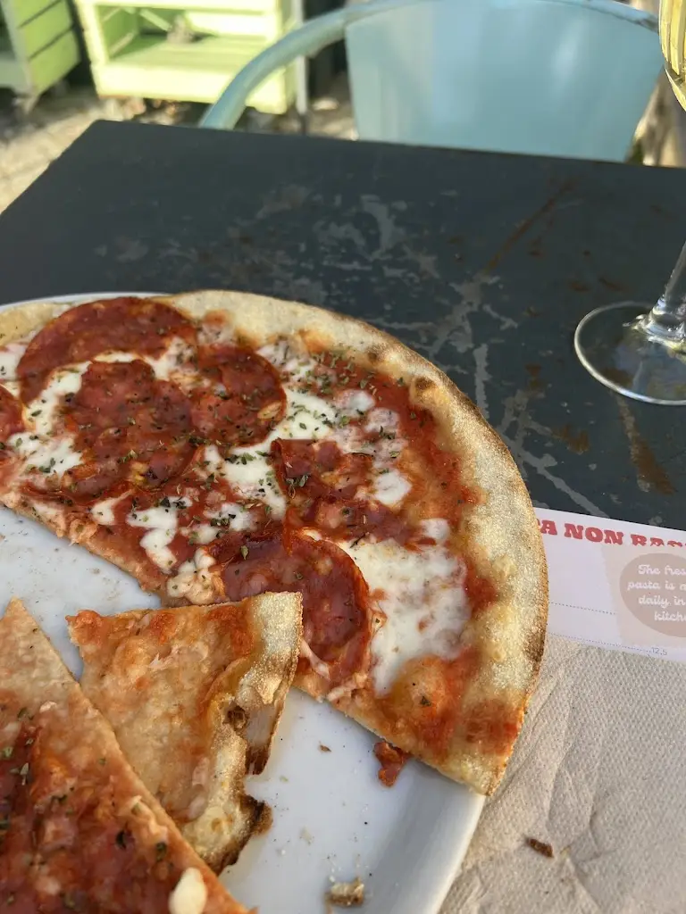 claire jackson_Pasta Non Basta_Alvalade_recensione