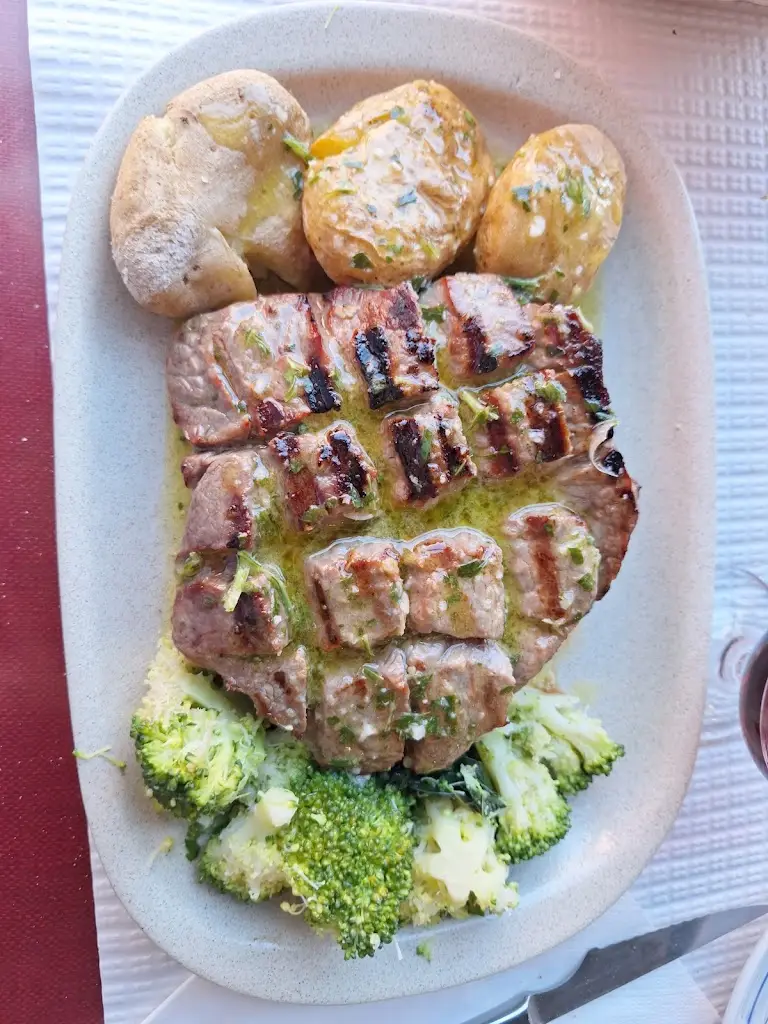 murat dogusan_Adega Solar Minhoto_Alvalade_recensione