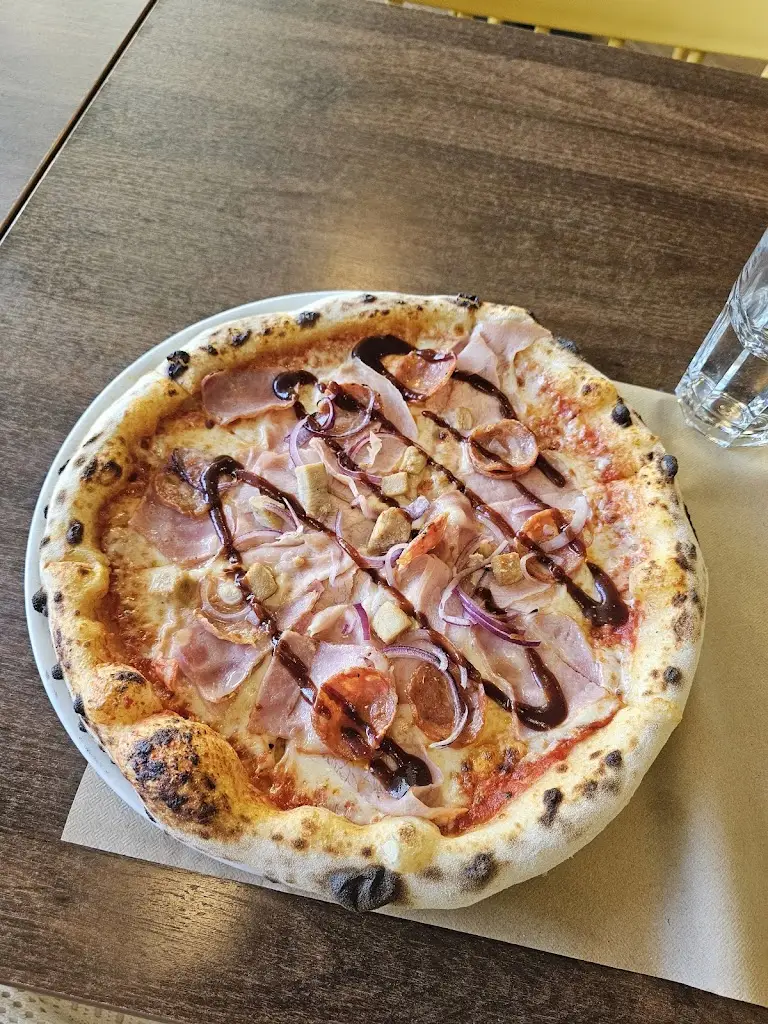 Nahya Khan_Margarita Alvalade_Alvalade_review