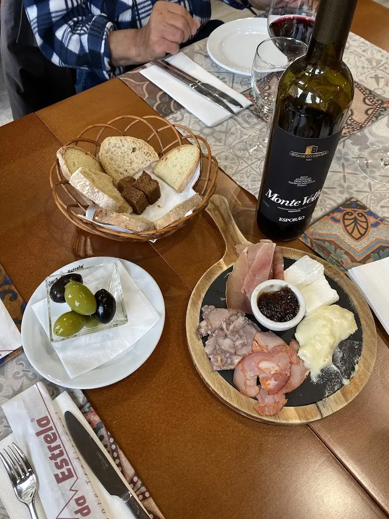 Miguel Pinheiro_Cantinho da Serra_Alvoco da Serra_recensione