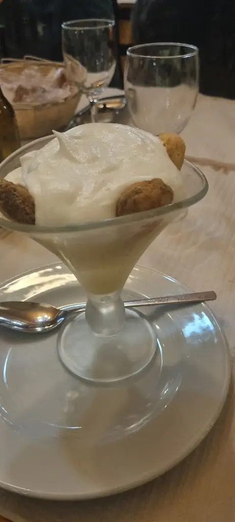 Cris Charneca_Pedras Lavradas_Alvoco da Serra_review