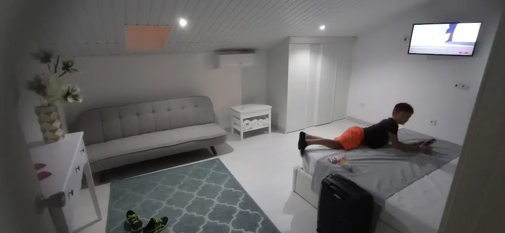 Rocío Fernández_Casas de Alvoco da Serra_Alvoco da Serra_reseña