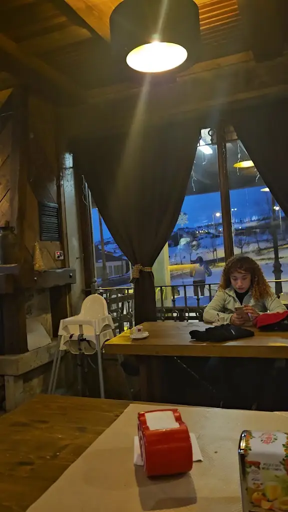 Restaurante Alta Clube_Alvoco da Serra_slider_image_2