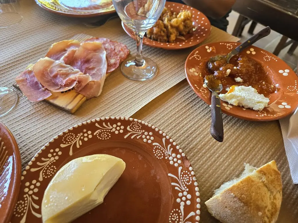 Restaurante Alta Clube_Alvoco da Serra_slider_image_3