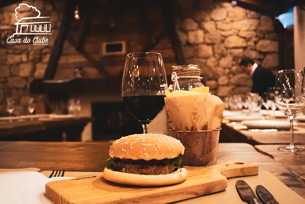 Casa do Clube_Alvoco da Serra_slider_image_3