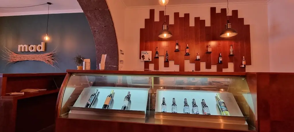 Mark Zanstra_mad_Vila do Porto_recensione