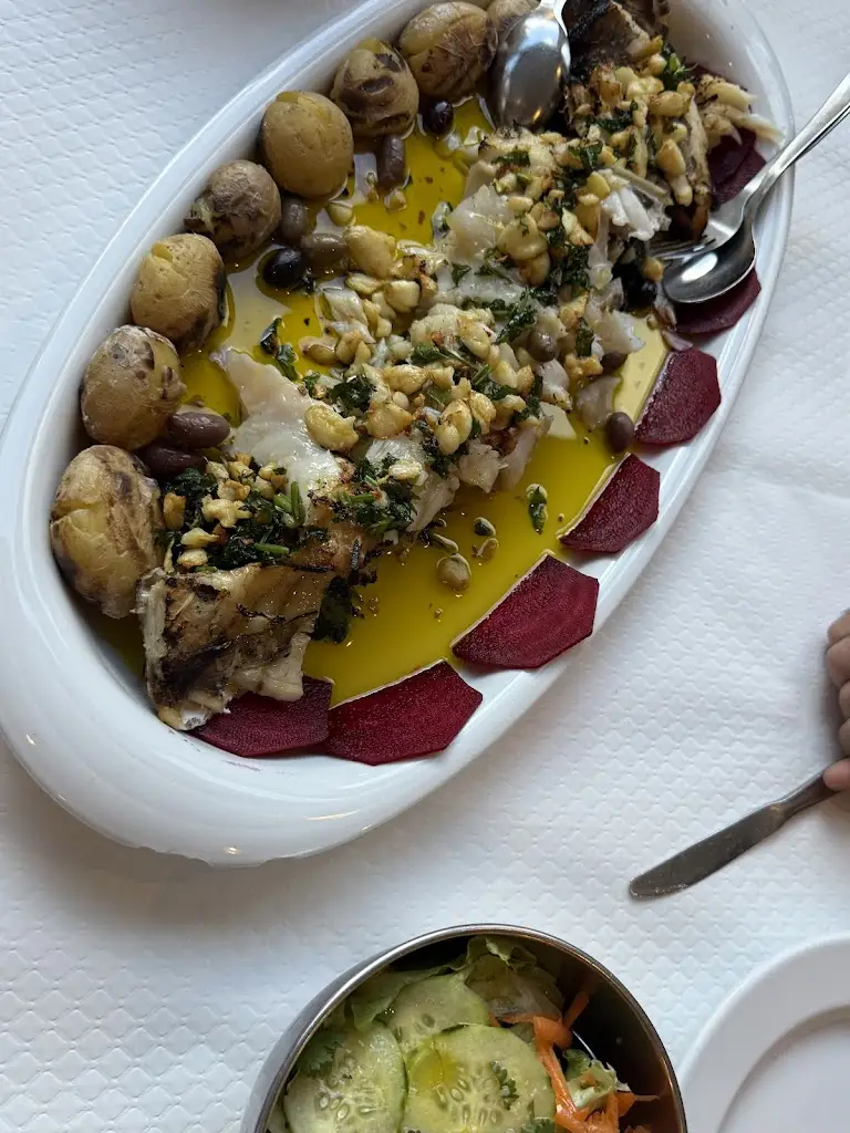 Aida Rita Sued_Os Compadres_Ameixoeira_review