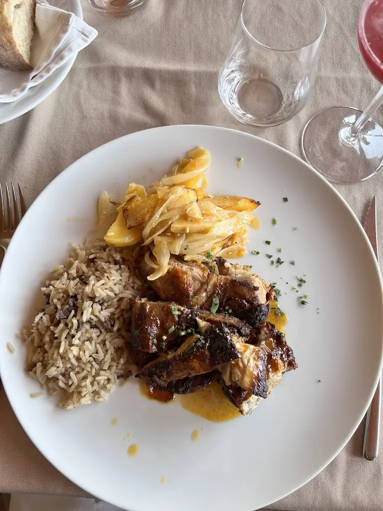 Miguel Rodrigues_Gardens_Ameixoeira_reseña