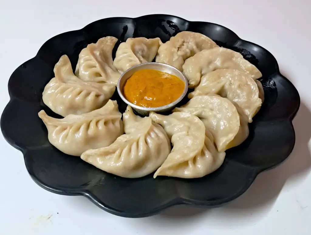 Manoj Chetry_New Woks_Ameixoeira_recensione