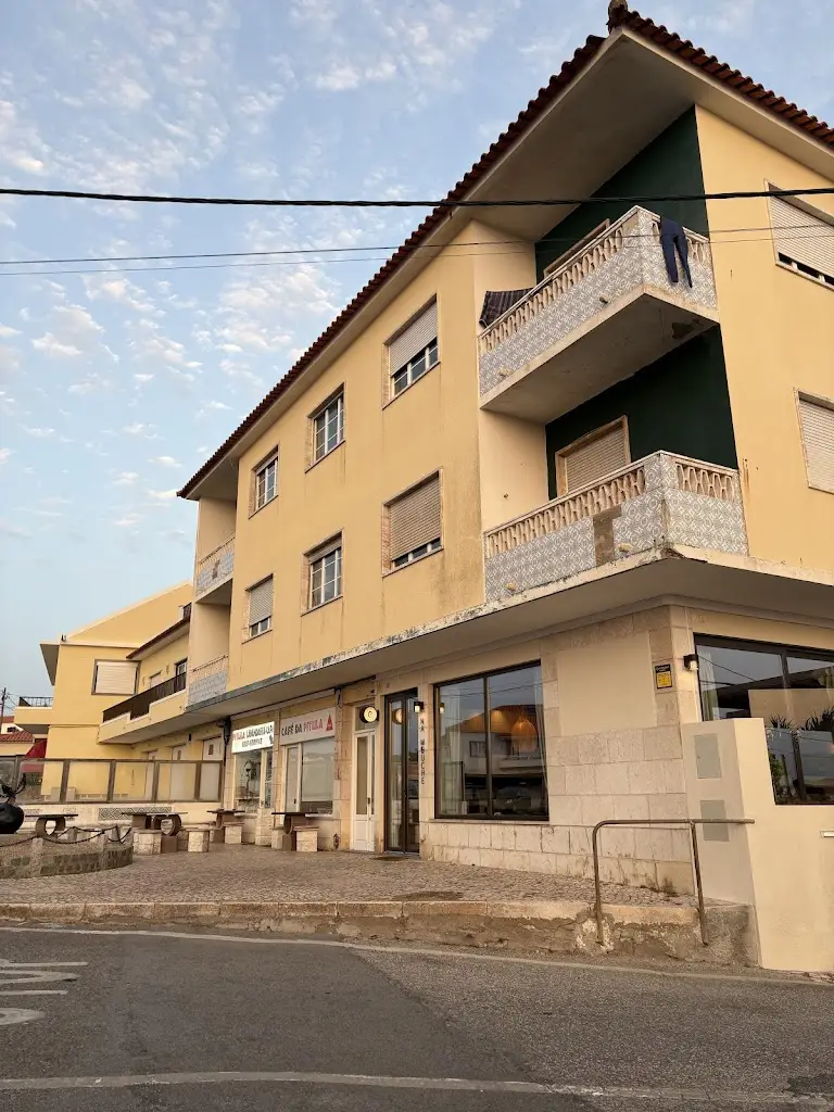 Gracy Baek_Na Mouche_Azenhas do Mar_recensione