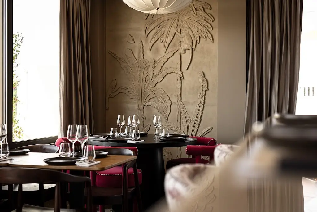 Na Mouche_Azenhas do Mar_slider_image_1