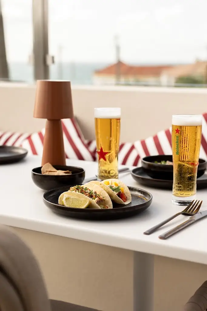 Na Mouche_Azenhas do Mar_slider_image_2