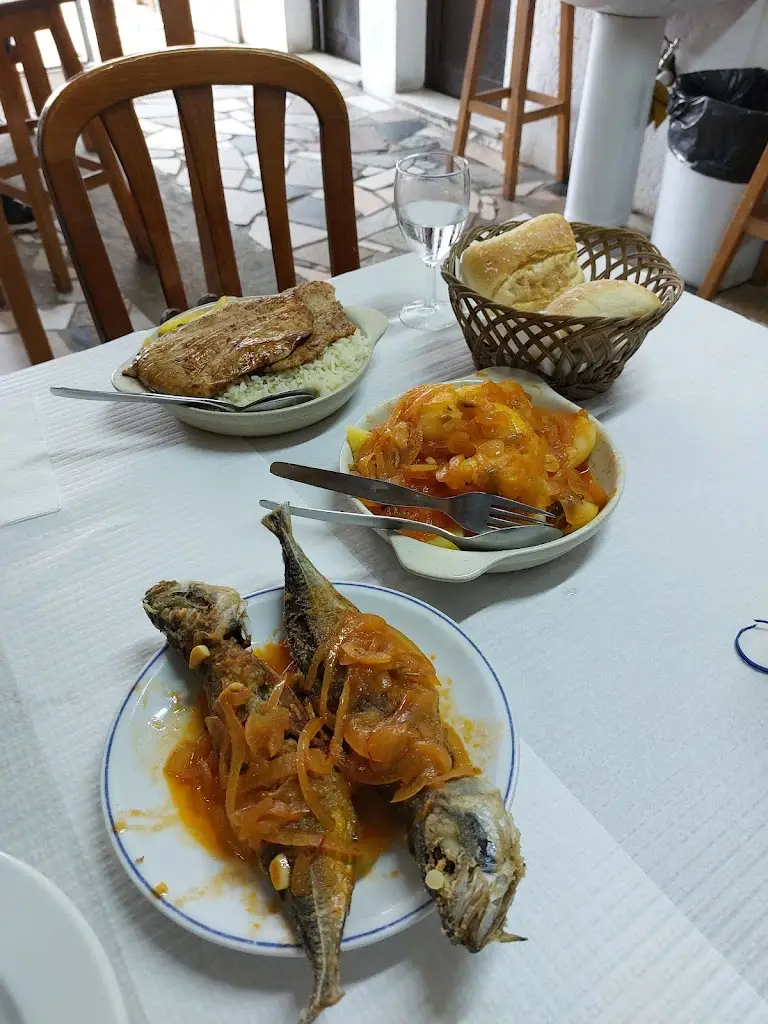 Maria Acuña_A Nossa Adega - O Teixeira_Arcozelo_reseña