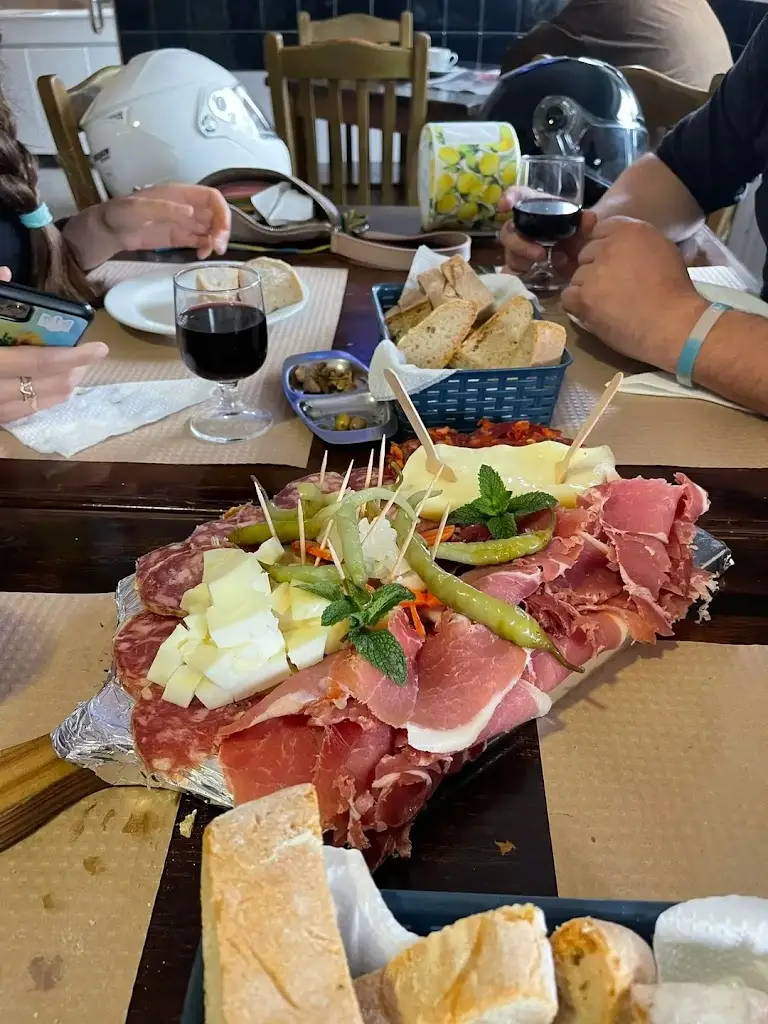 António Almeida_Sítio da Trincadeira_Avelãs da Ribeira_recensione