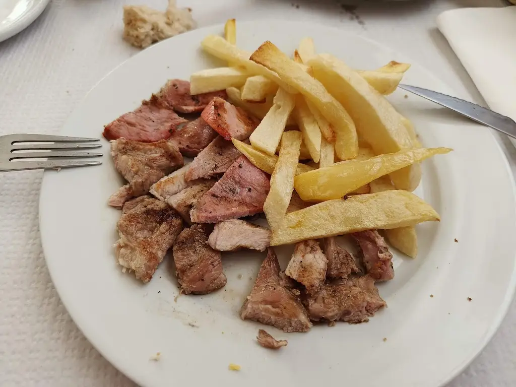 Restaurante Bernardina_Avelãs da Ribeira_slider_image_1