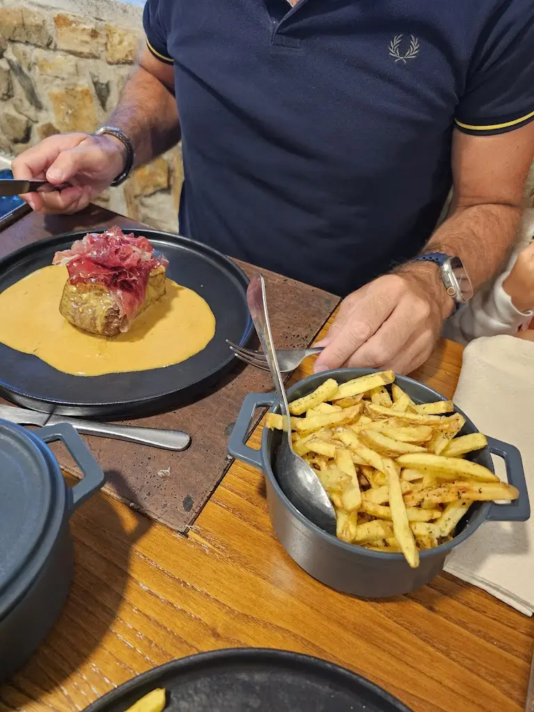 Cláudia de Paula_Retiro da Portela_Avelãs da Ribeira_recensione