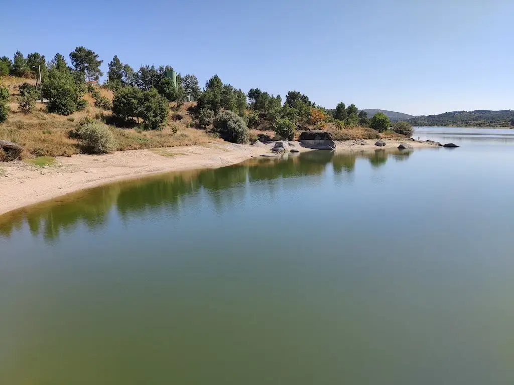 Barragem de Bouça Cova ristorante a Bouça Cova