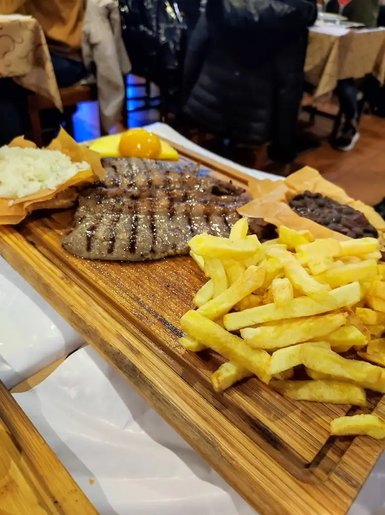 Marta Oliveira_Restaurante Ninho D' Hamburgo_Calhandriz_recensione