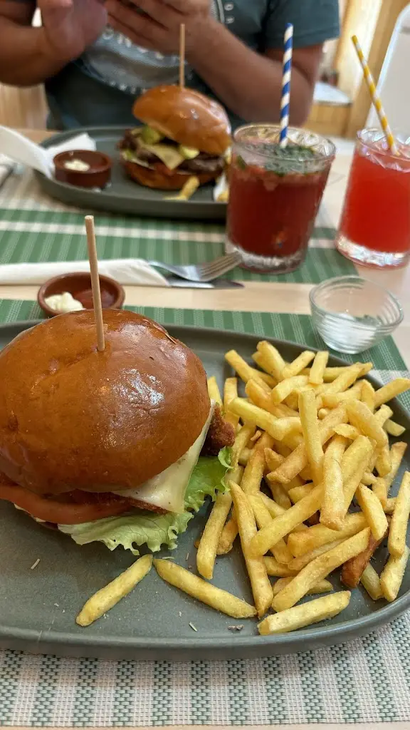 Menu_Shanu Burger_Benfica_image_5