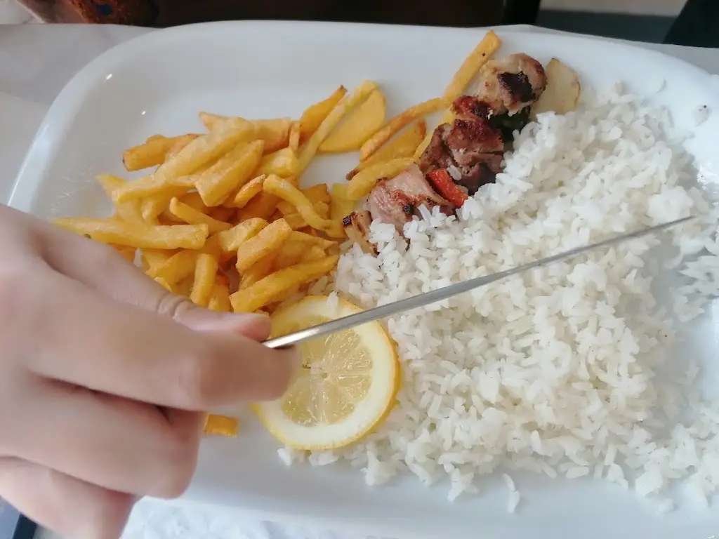 Jaqueline Carla Dutra _Restaurante Nosso Mundo_Camarate_review