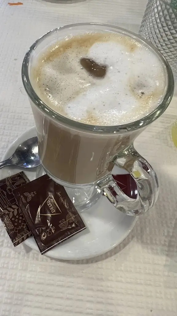 Diana Nguyen_Irmãs Raposo_Camarate_recensione