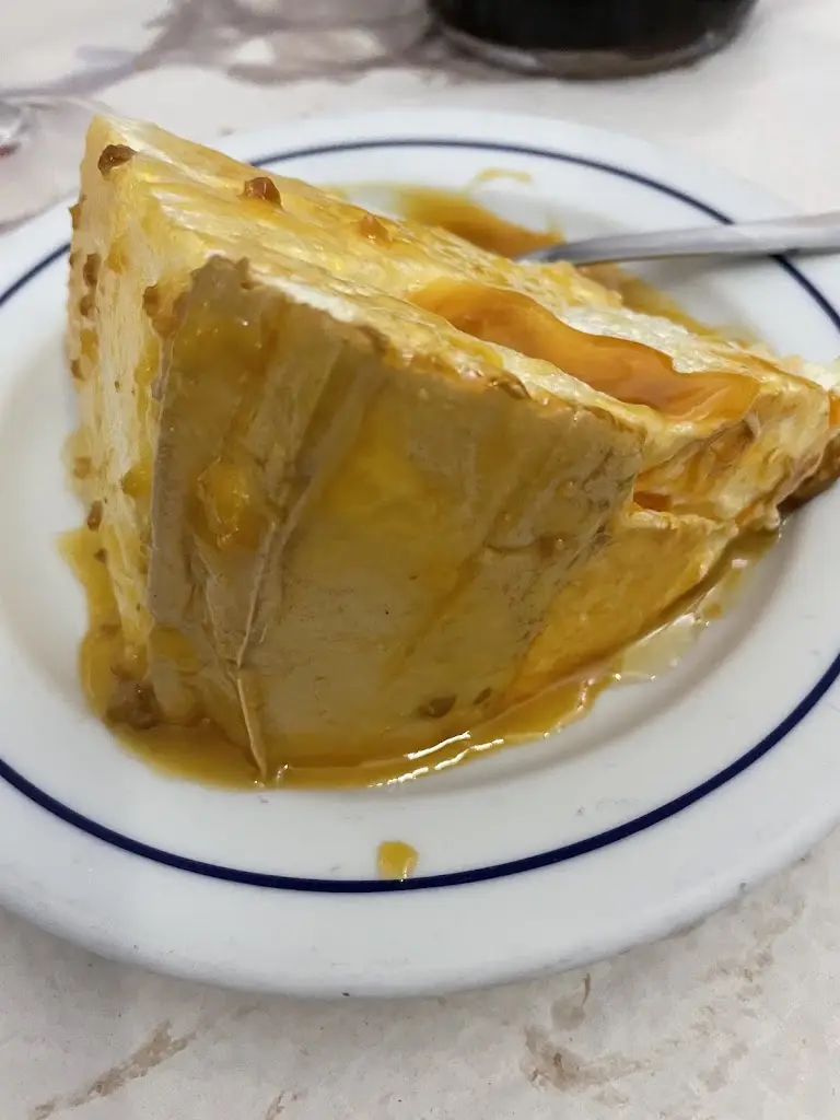 joao goncalves_Paris_Camarate_recensione