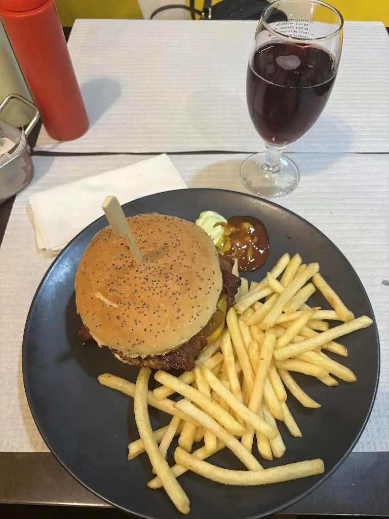 Joao Vitor_CQB_Aguada de Cima_review