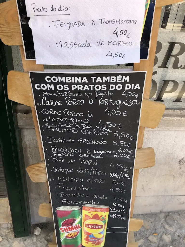 Nataliia Dadykina_Os Arcos de Campolide_Campolide_review