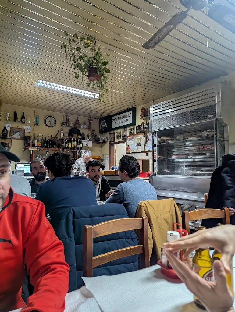 Daniela Lopera_O Cantinho do Alfredo_Campolide_recensione