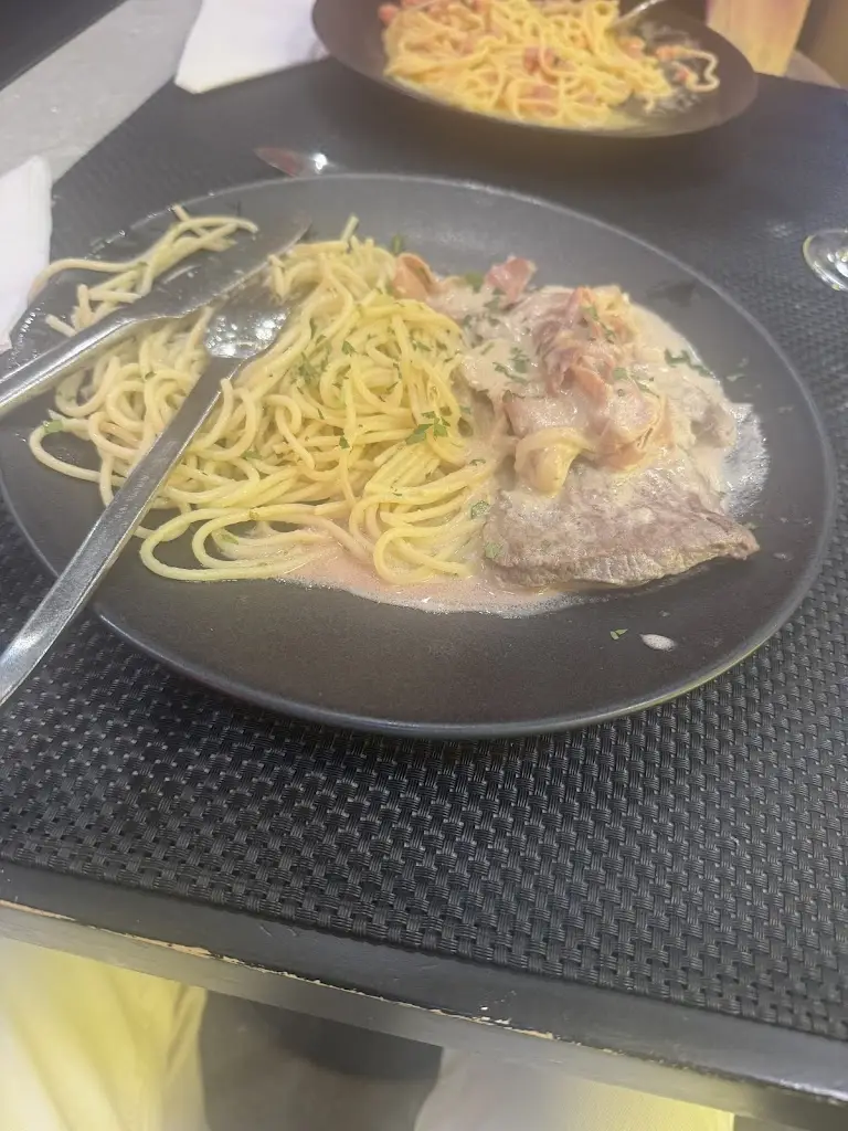 Skander Ghozali_Italian Republic (Ubbo)_Brandoa_recensione