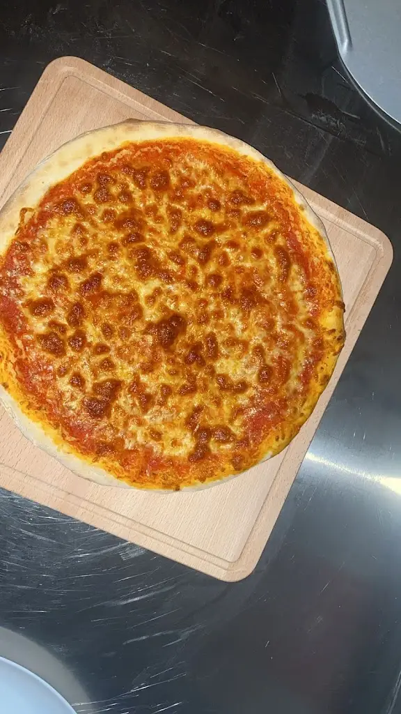 Jules Romano_Tim Tim Kebab & Pizzaria_Brandoa_reseña