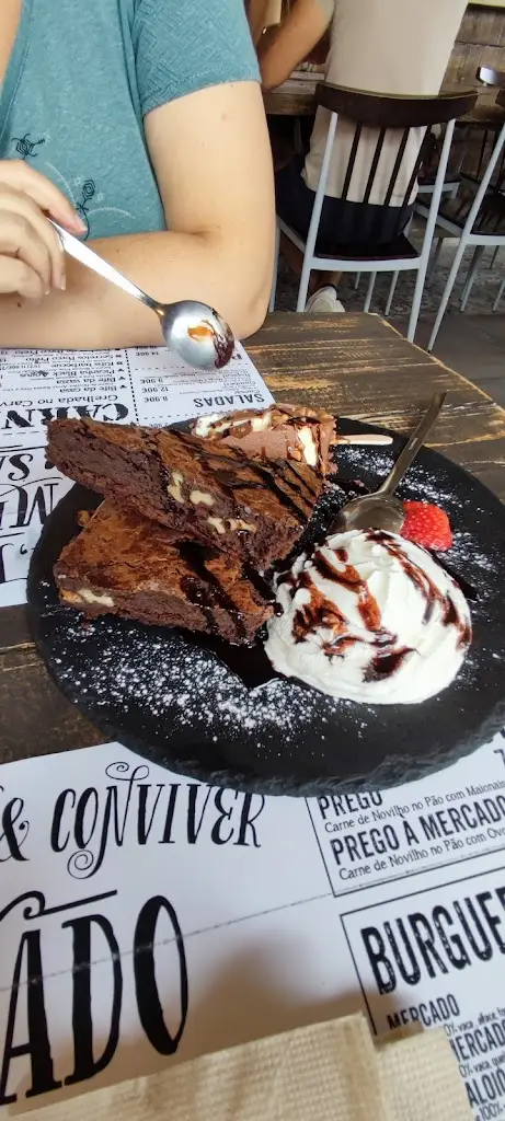 M R_Mercado Saloio_Campelos_review