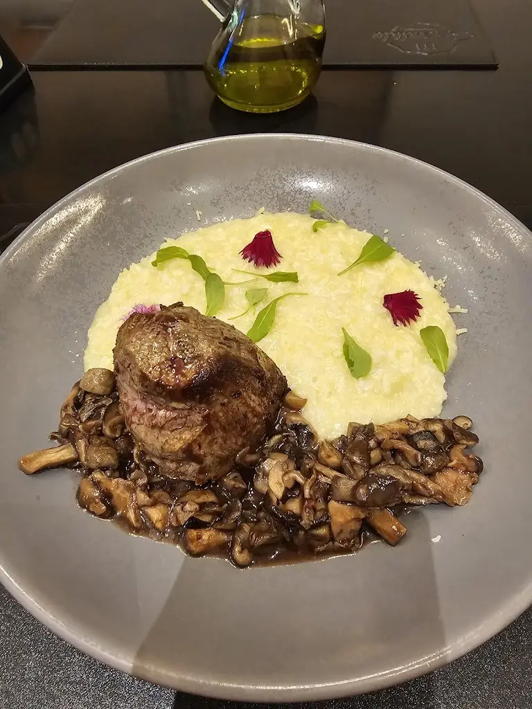 Stef vd Weerd_Mercado da Vila_Vila Franca do Campo_recensione