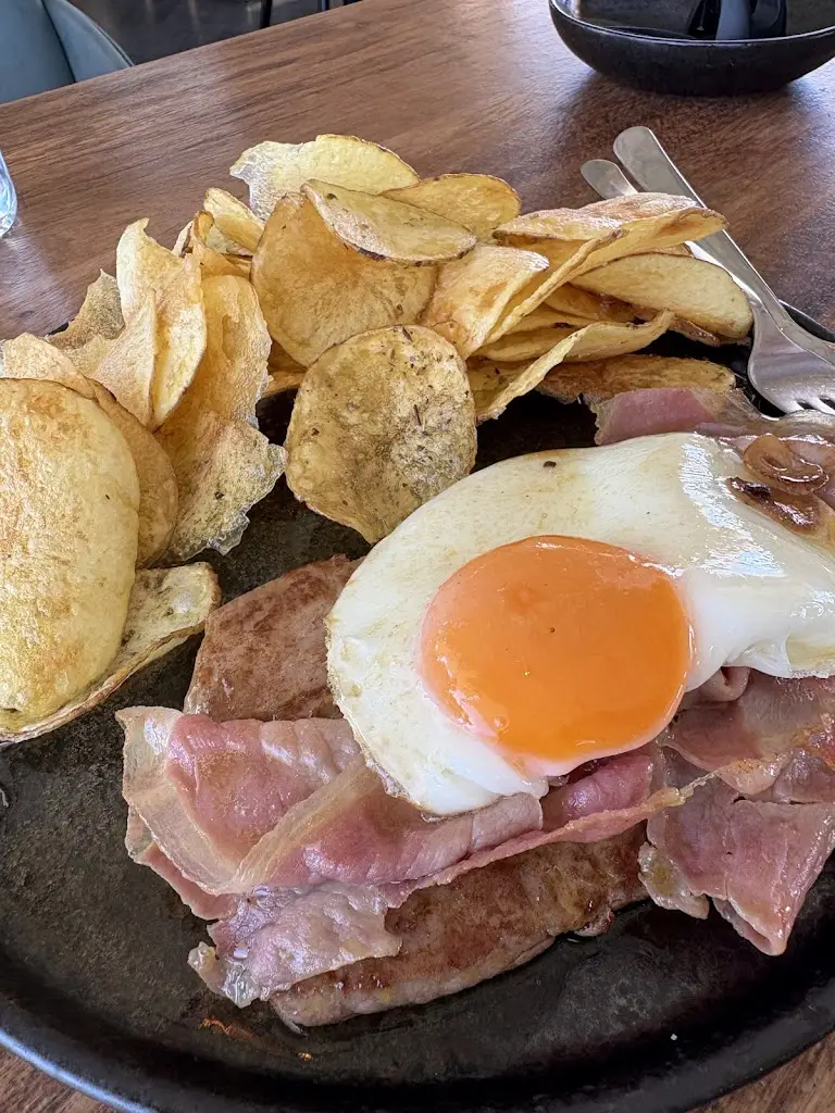 Hwa-Shih Lee_Sal na Adega - AdegaMãe_Campelos_recensione