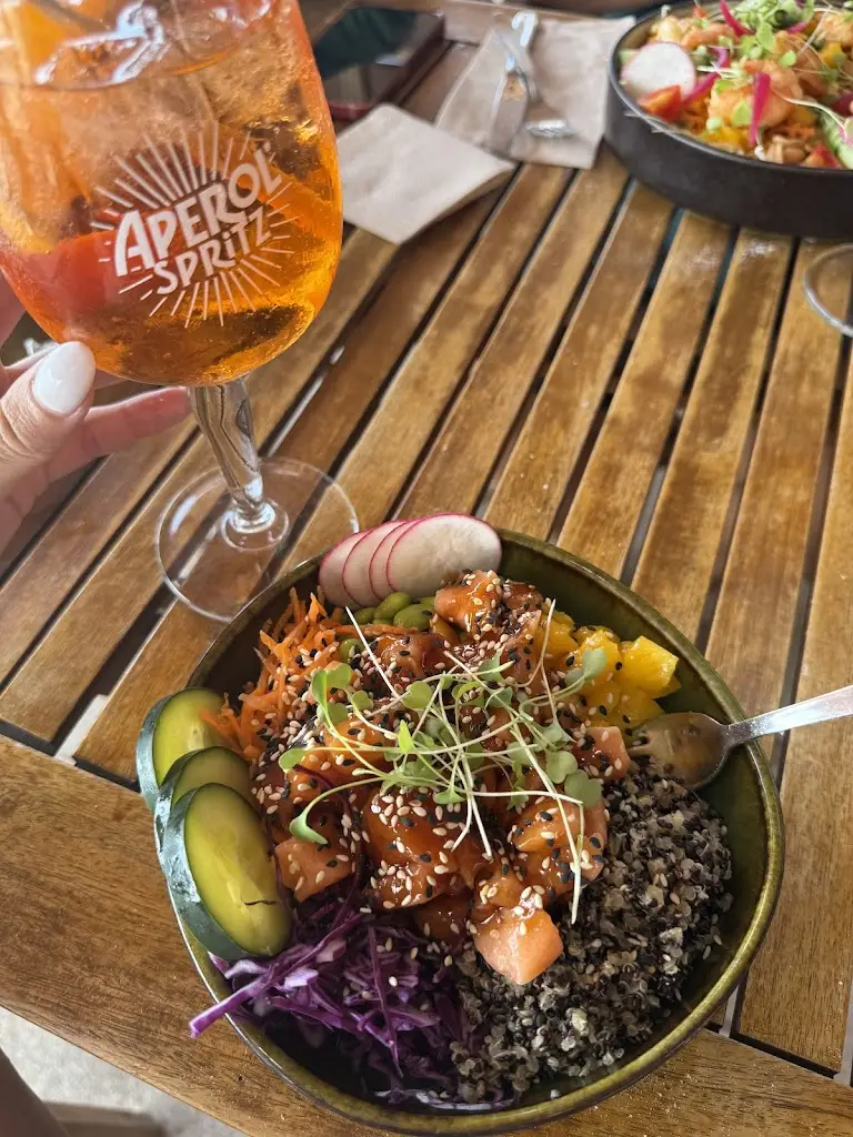 jennifer venditti_La Plage_Carcavelos_recensione