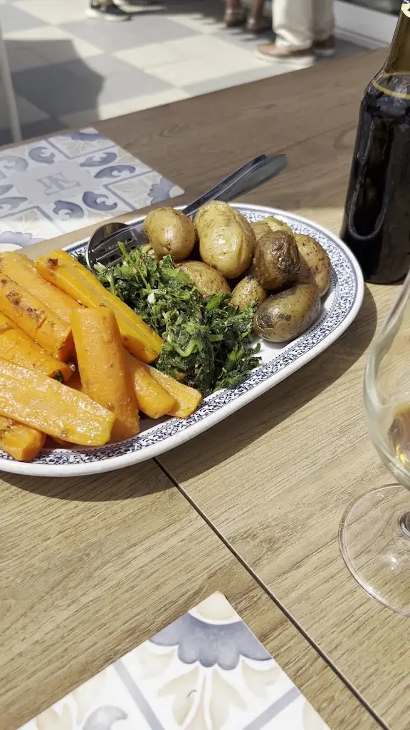 La Plage_Carcavelos_slider_image_2