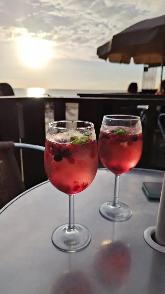 Bar dos Gémeos_Carcavelos_slider_image_3