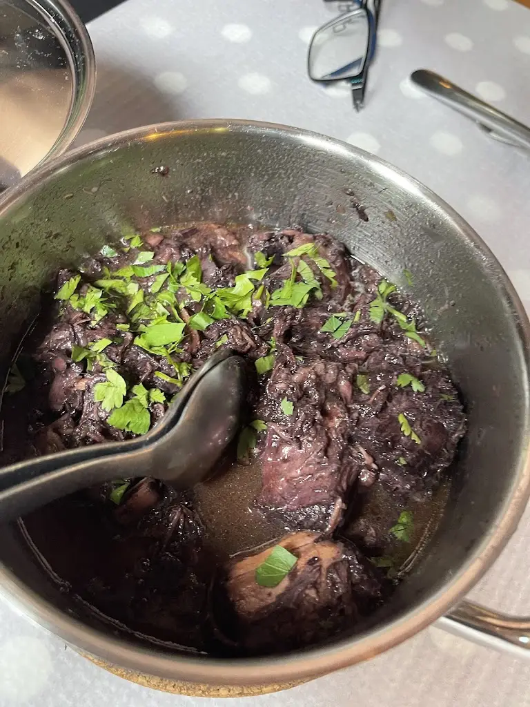 Bowen Li_Solar dos Pintor_Bucelas_review