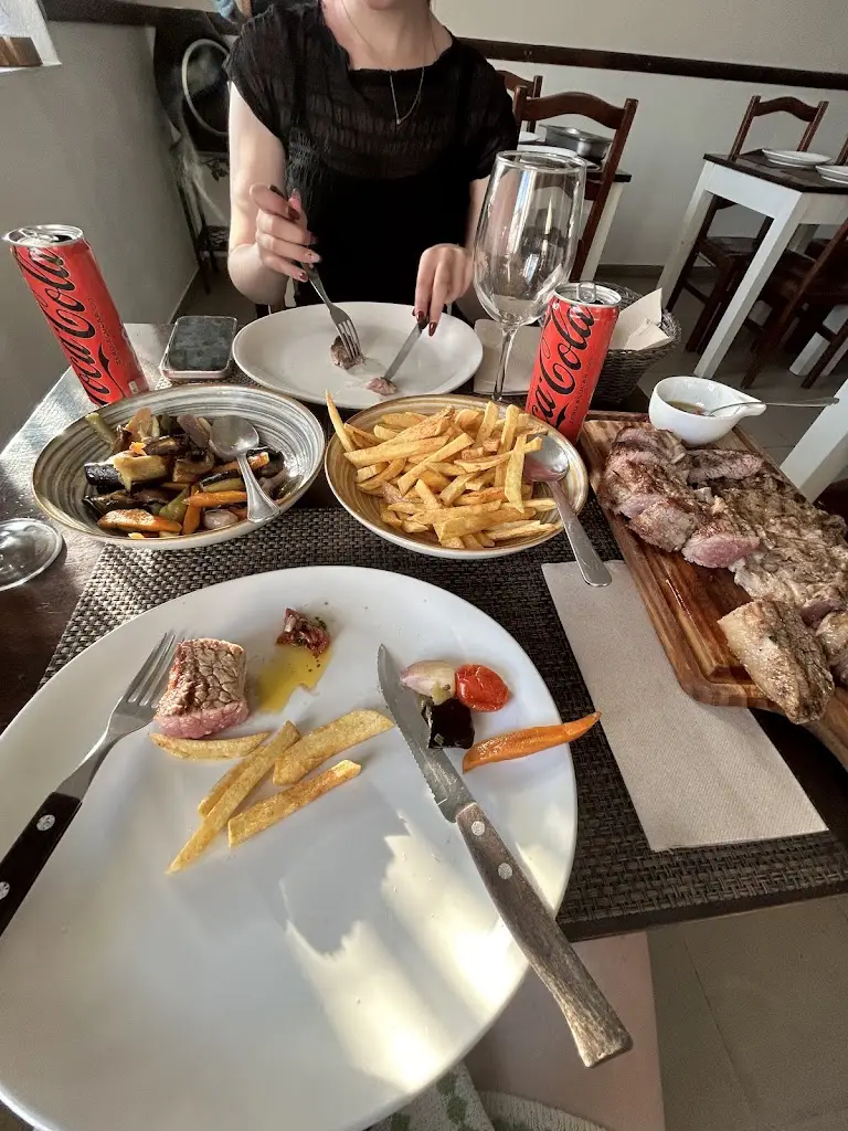 Alex Howard_Taberna do Marquês by Roger_Cadaval_reseña