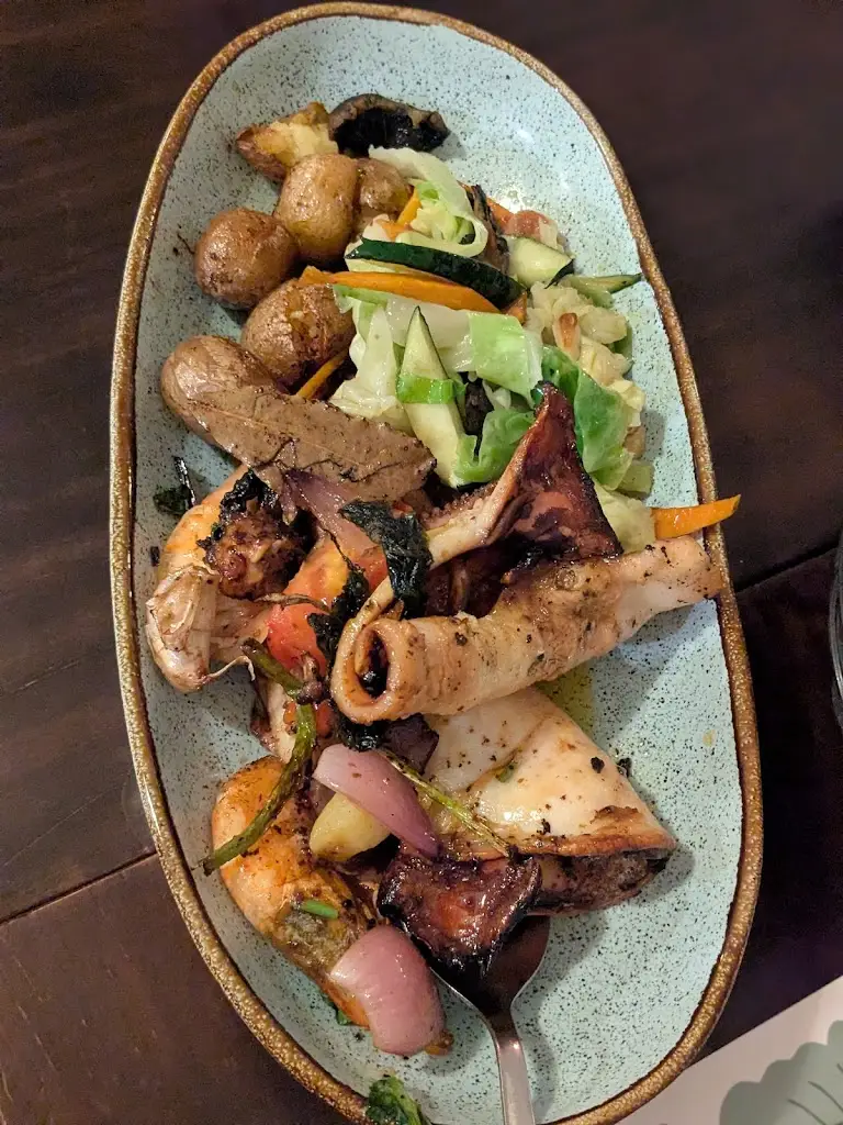 Wiktoria Andrzejewska_Taberna do Marquês by Roger_Cadaval_reseña