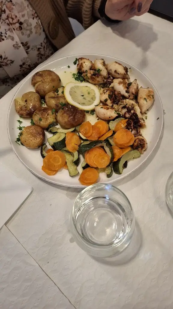 Eilidh_Black Whale Restaurant_Vila Franca do Campo_review