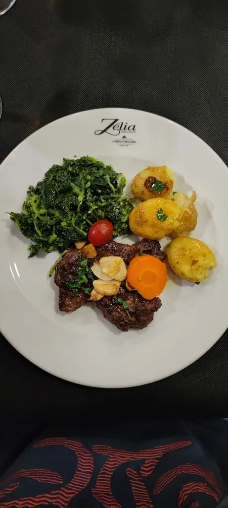 Menu_Zelia Restaurant_Cadaval_immagine_5