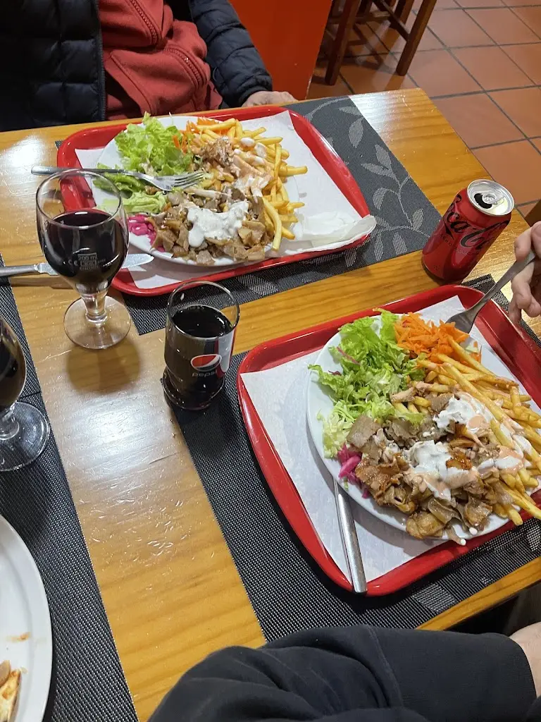 Dora Rizhko_Bom Kebab e Pizzaria_Cadaval_recensione