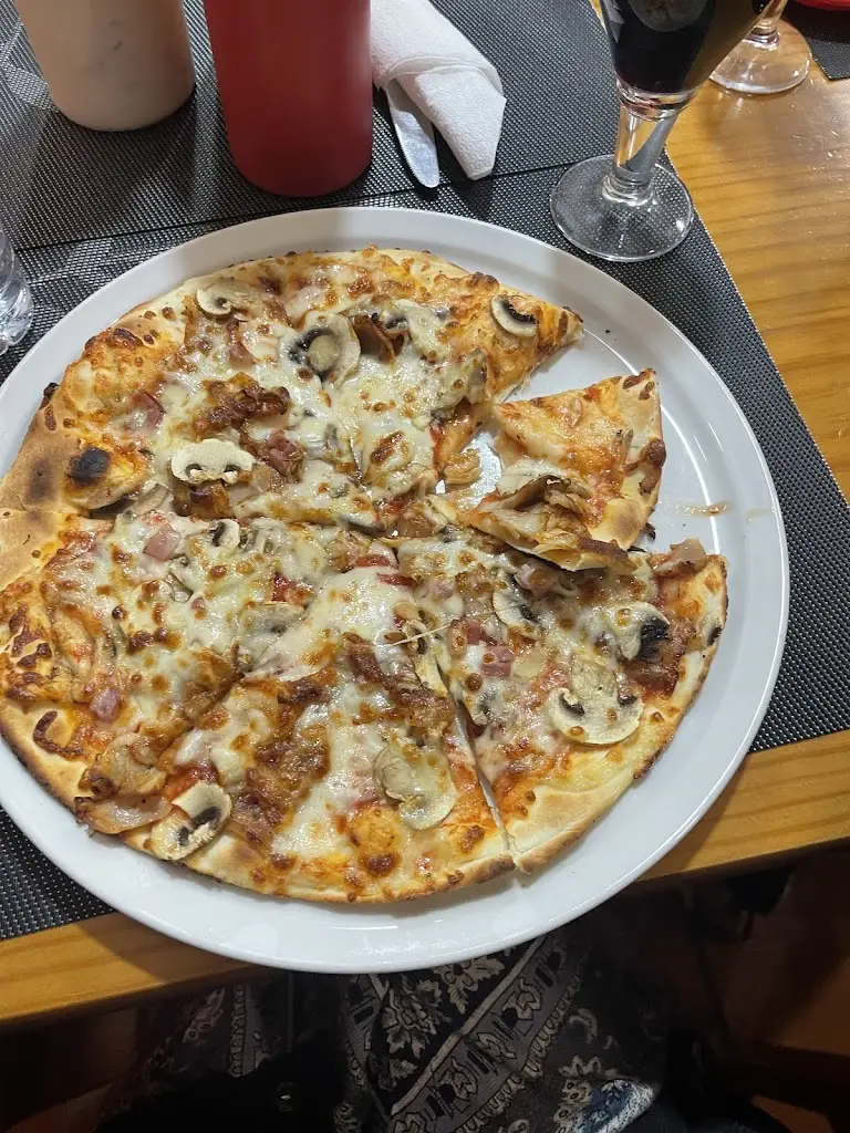 Bom Kebab e Pizzaria_Cadaval_slider_image_2