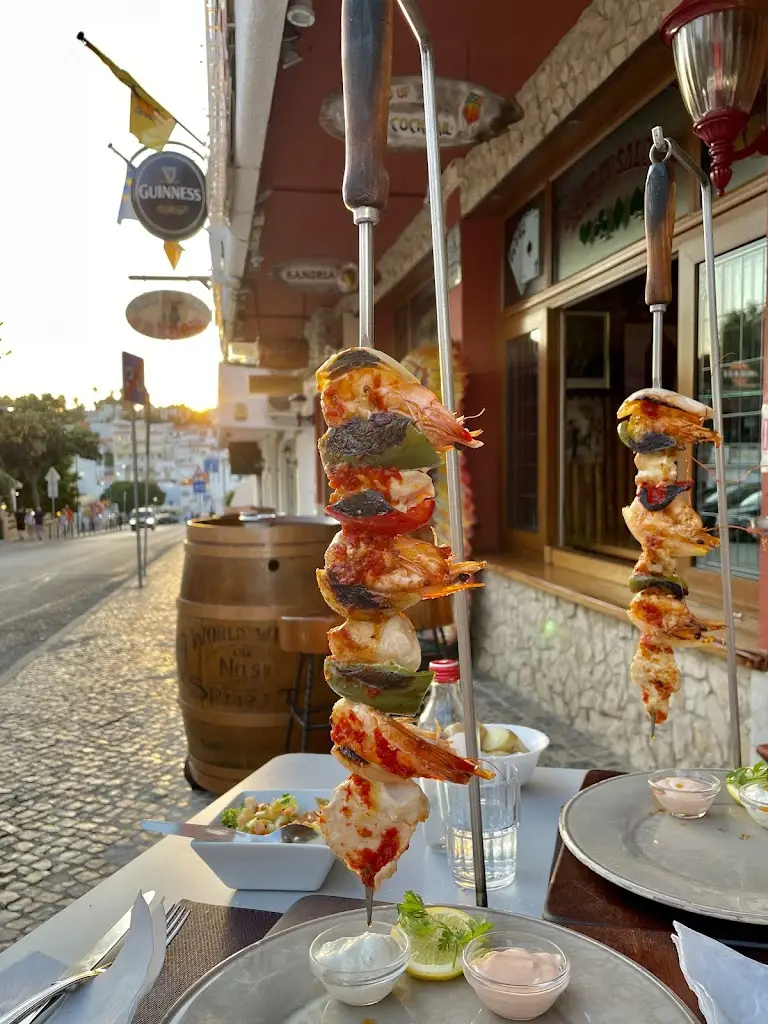 Happy's Restaurant_Carvoeira_slider_image_3