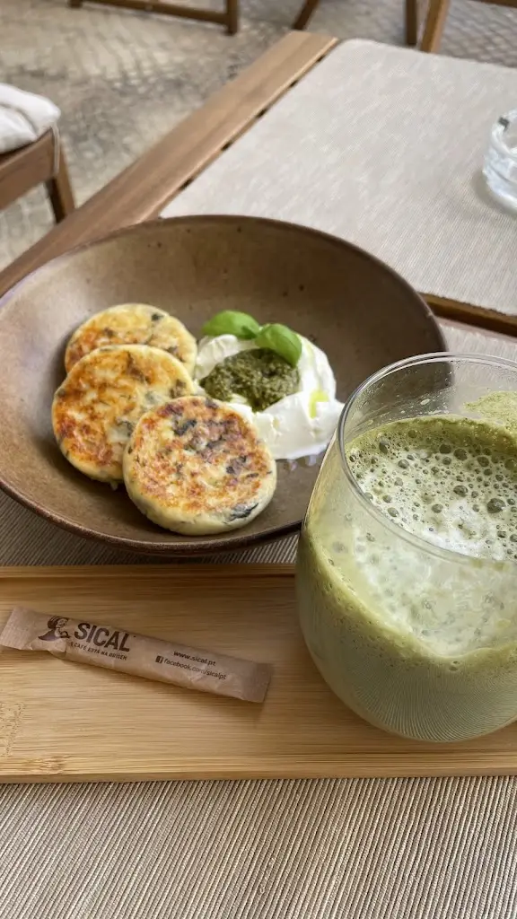 Yuliya Dudziuk_KITCHEN CAFE BY TRUE TASTE_Carmões_review