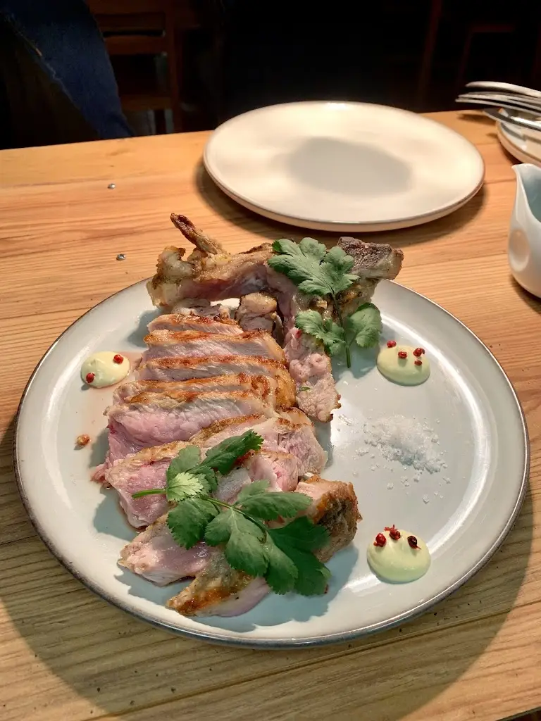 Uma Casa Portugueza_Carmões_slider_image_3