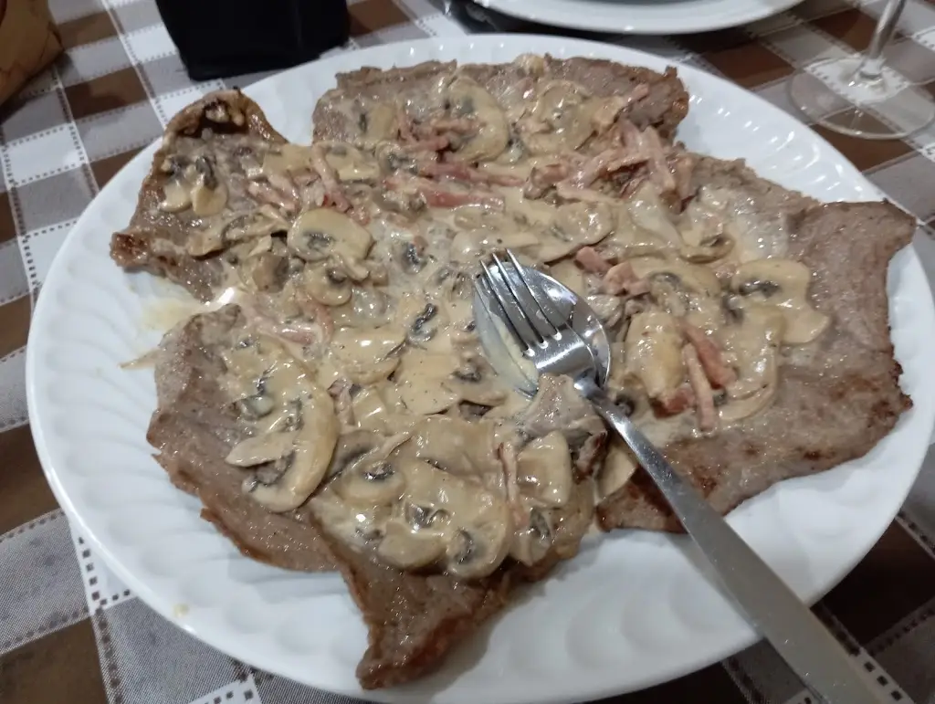 Isabel Pisoeiro Costa_Quintinha CB-Tradições à Mesa_Casteição_recensione